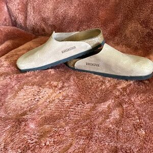 Birkenstock women’s Cream Slip-On Loafers